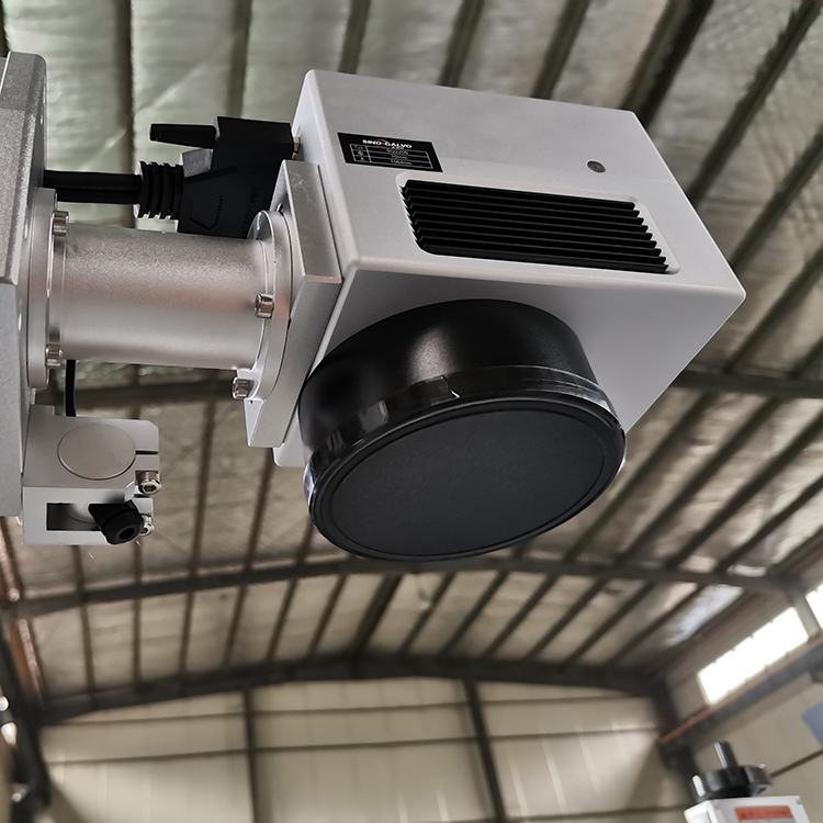 Attenzione per l'utilizzo di una macchina per marcatura laser