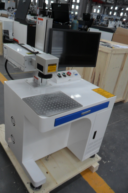 Macchina per marcatura laser UV